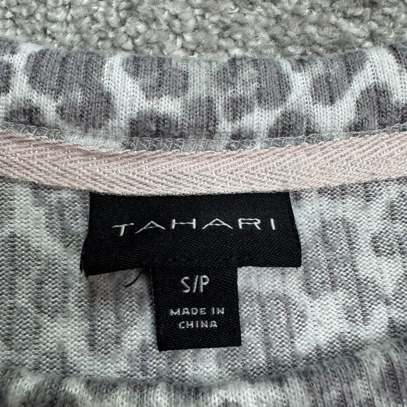 Tahari Leopard Pullover Sweater Womens Small Gray Animal Print Stretch Casual - Picture 3 of 11